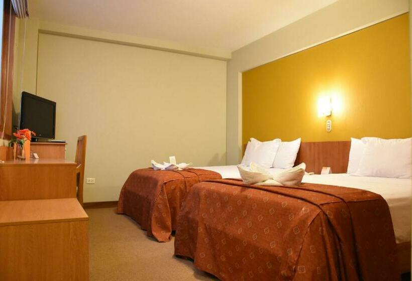 Номер Стандарт, Es Paraiso Trujillo