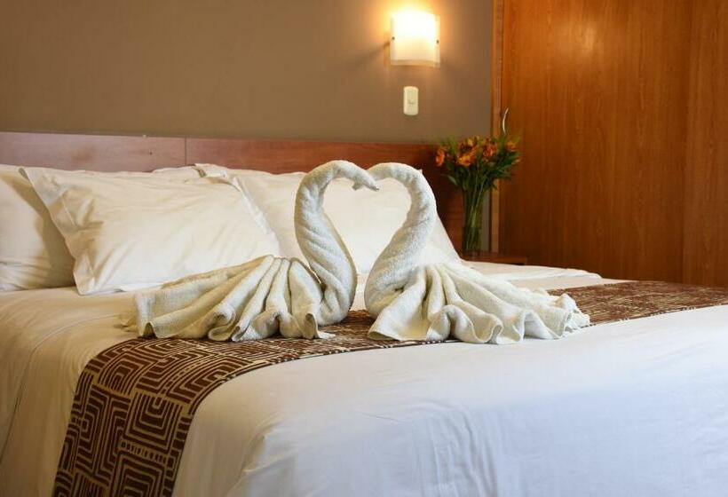 Люкс, Es Paraiso Trujillo