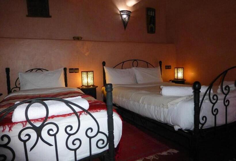 חדר סטנדרט לשלושה, Kasbah La Cigogne