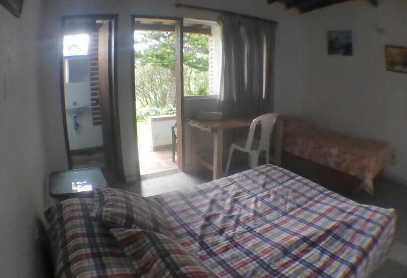 اتاق استاندارد سه نفره, Al Bosque Hostel & Glamping