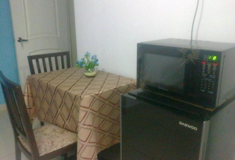 سوییت, Strenua   Las Quintanas