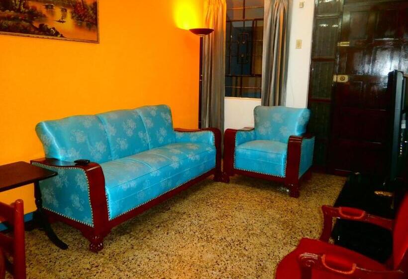 آپارتمان 1 خوابه همکف, Strenua   Las Quintanas