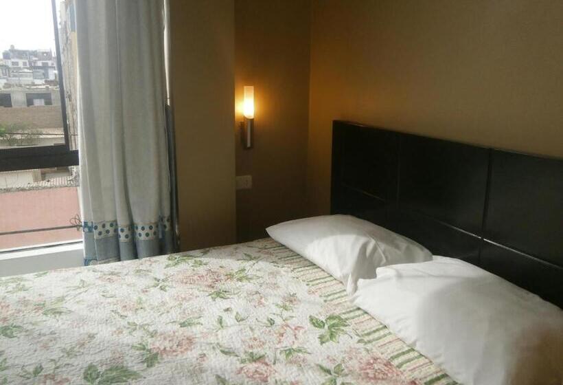 سوییت جونیور, Strenua   Las Quintanas