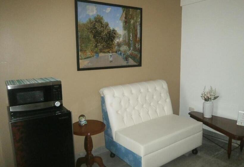 سوییت جونیور, Strenua   Las Quintanas