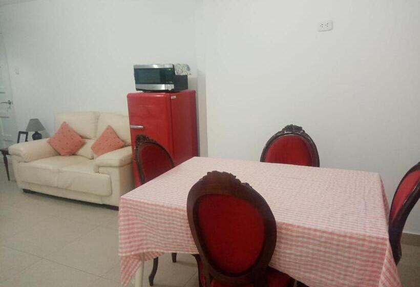 اتاق لوکس با تخت بزرگ, Strenua   Las Quintanas