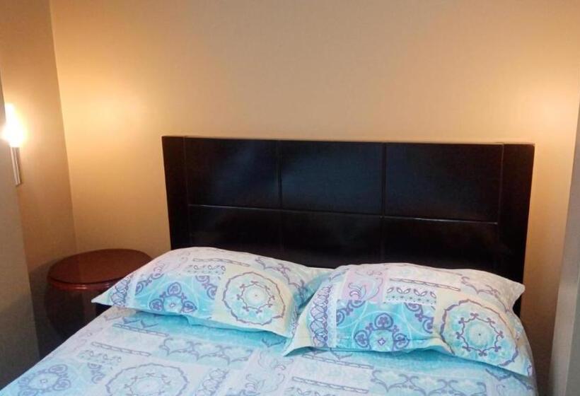 مجموعه ویستا شهر, Strenua   Las Quintanas