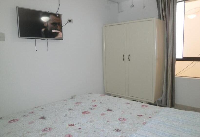 سوییت, Strenua   Las Quintanas