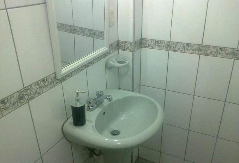 سوییت, Strenua   Las Quintanas