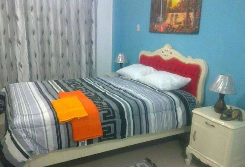 سوییت, Strenua   Las Quintanas