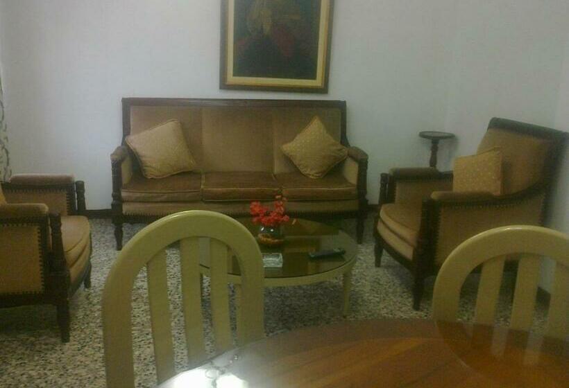 آپارتمان 1 خوابه, Strenua   Las Quintanas