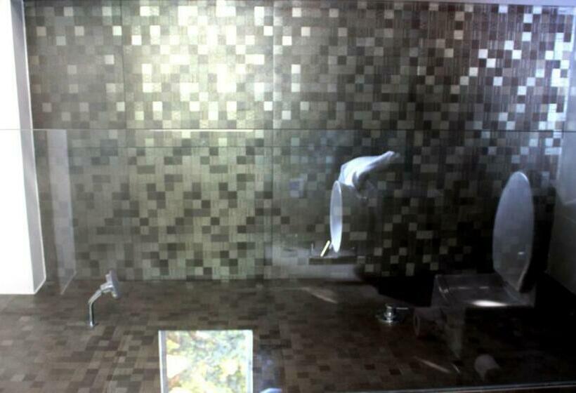 اتاق سوپریور, Banana S Adventure Hostel