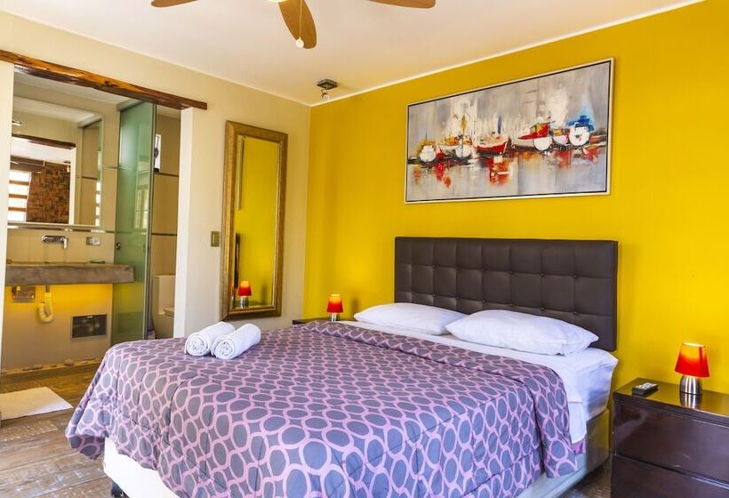 اتاق استاندارد, Banana S Adventure Hostel