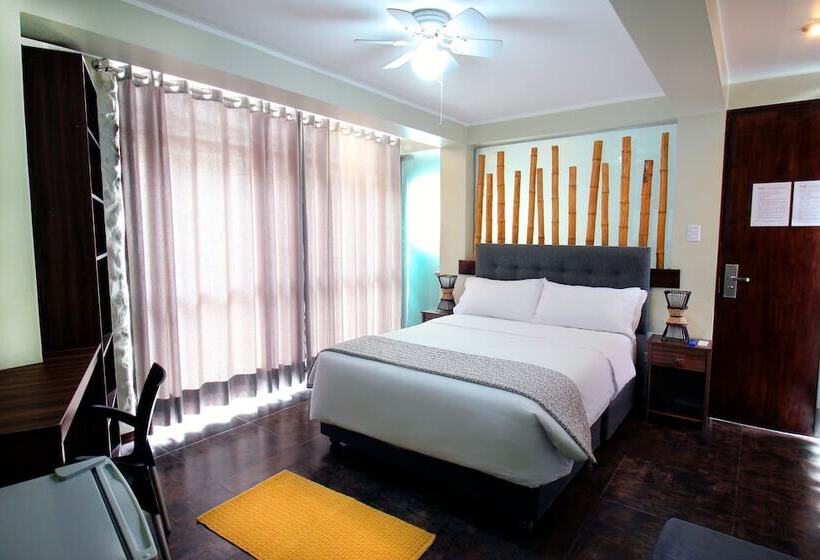 اتاق سوپریور, Banana S Adventure Hostel