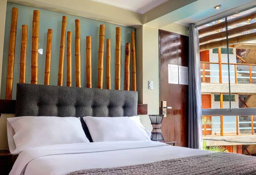 اتاق سوپریور, Banana S Adventure Hostel