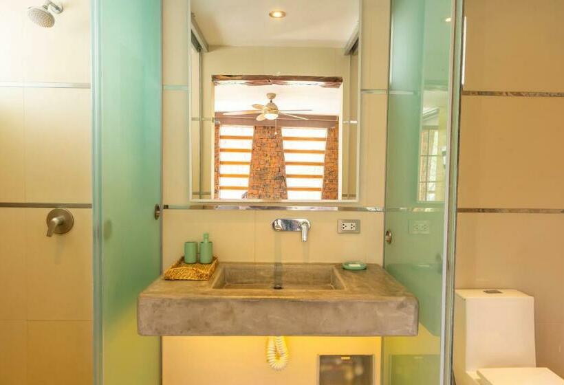 اتاق استاندارد, Banana S Adventure Hostel