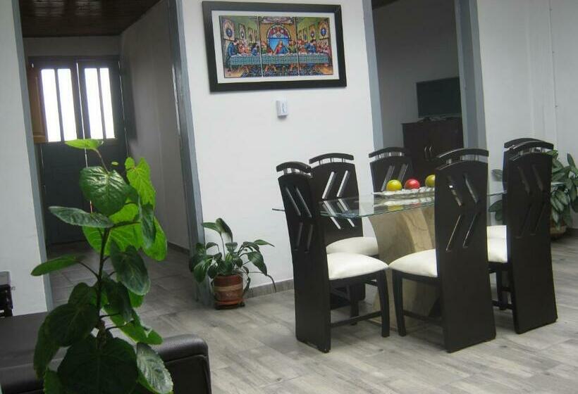 اتاق استاندارد, Angie`s House