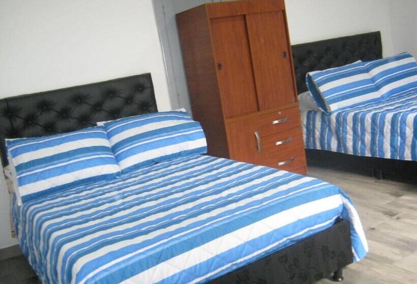 اتاق استاندارد, Angie`s House