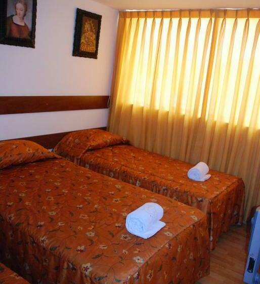 スタンダードトリプルルーム, Hostal El Auqui