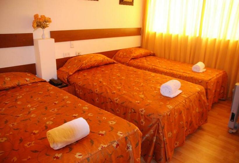 スタンダードトリプルルーム, Hostal El Auqui