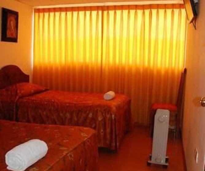 スタンダードトリプルルーム, Hostal El Auqui