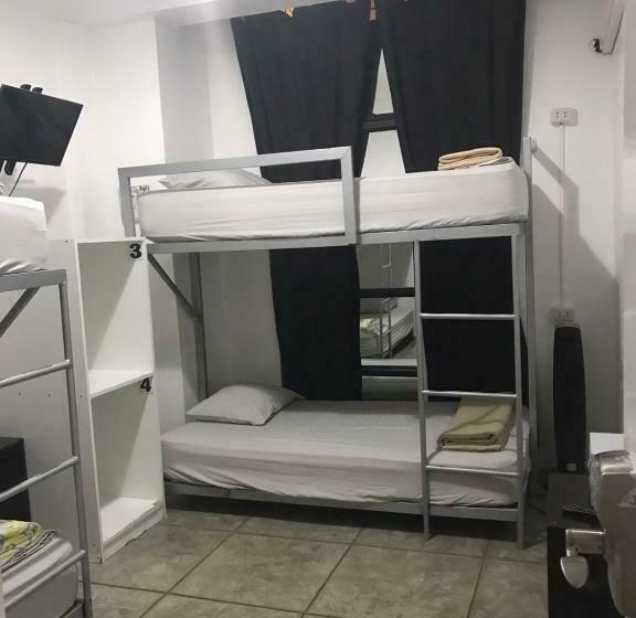 اتاق استاندارد چهارنفره با سرویس بهداشتی مشترک, Ica Adventures Ii