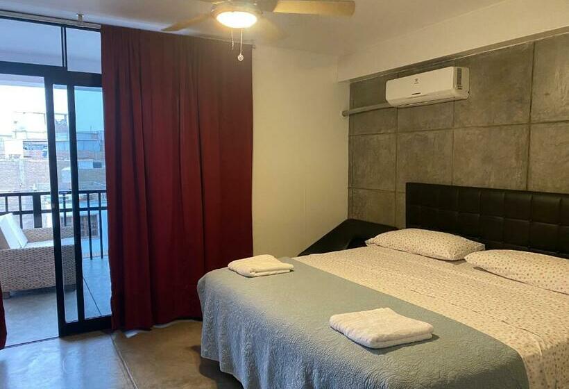 اتاق لوکس با بالکن, Ica Adventures Ii