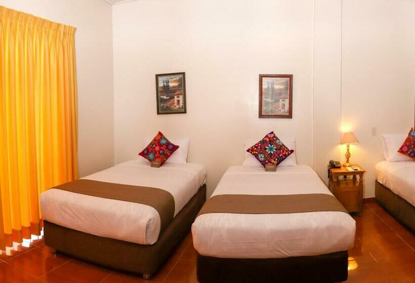 غرفة قياسية ثلاثية, Dm Hoteles Ayacucho