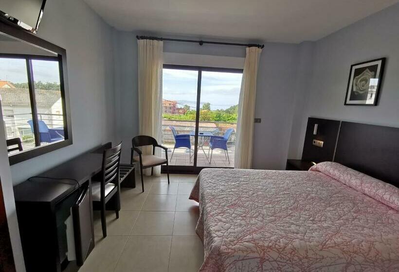 اتاق استاندارد با چشمانداز دریا, A Bota