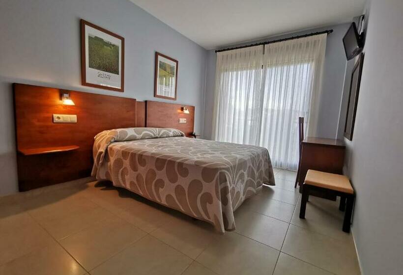 اتاق استاندارد با چشمانداز دریا, A Bota