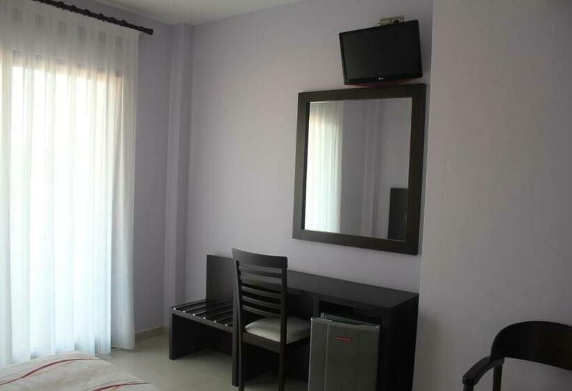 اتاق استاندارد با چشمانداز دریا, A Bota