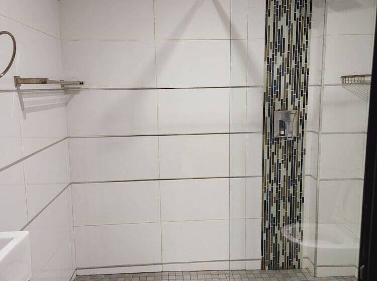 标准单人间, Atlantis 2