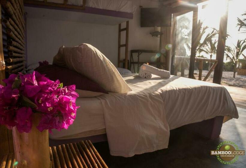 スタンダード４人部屋, Bamboo Lodge