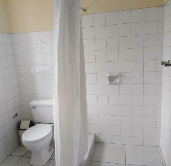 غرفة قياسية, El Tuco