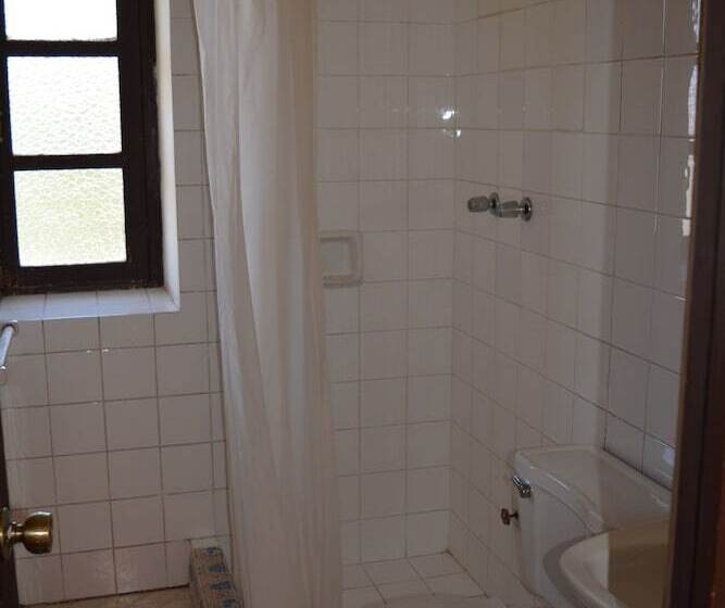 غرفة قياسية فردية, El Tuco