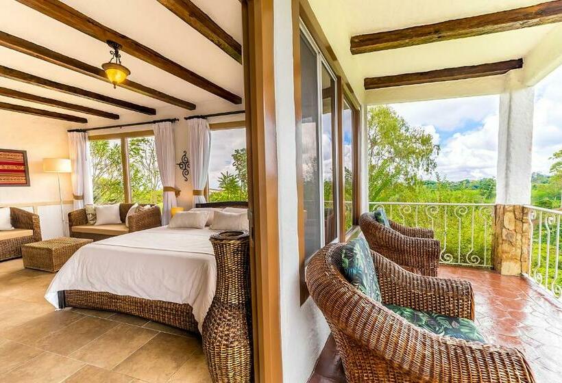 اتاق پریمیوم چهارنفره, Estrella Del Monte