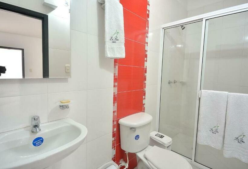 Номер Стандарт, La Pera