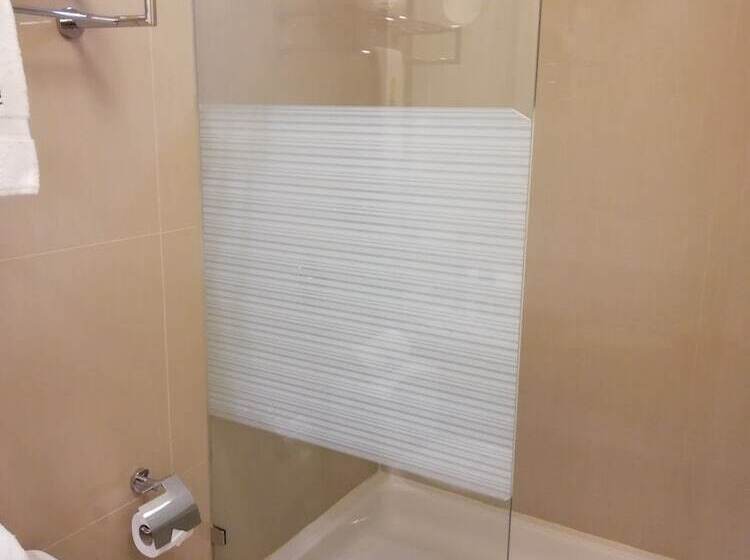 غرفة قياسية فردية, Limaq