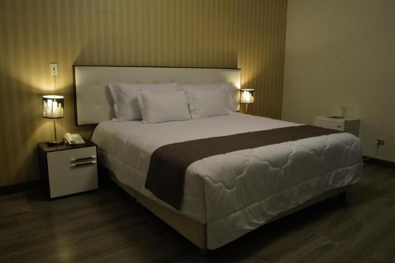 غرفة قياسية, Limaq