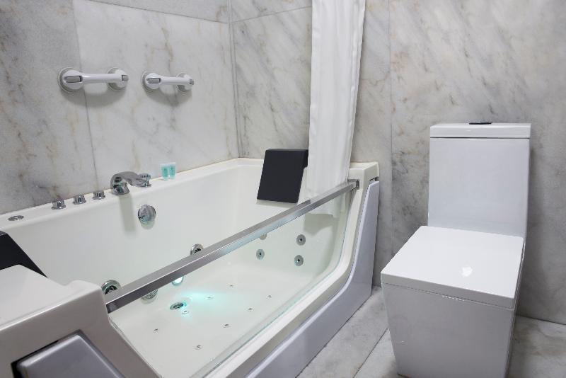 Номер Стандарт Трехместный, Luxury Inkari