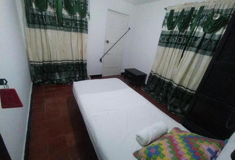 Quarto Estandar Banheiro Compartilhado, Mar Di Plata
