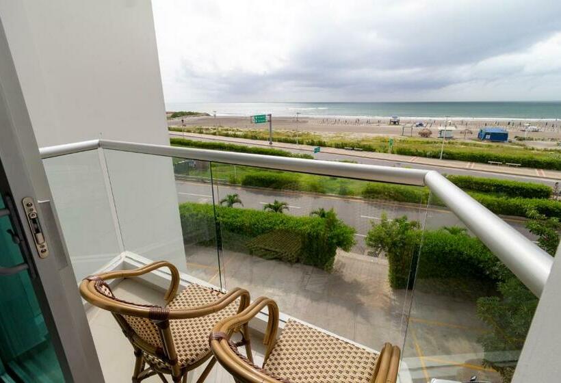 חדר משפחתי, Summer Frente Al Mar