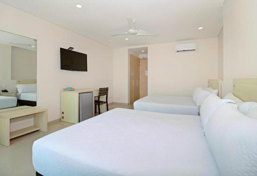 חדר משפחתי, Summer Frente Al Mar