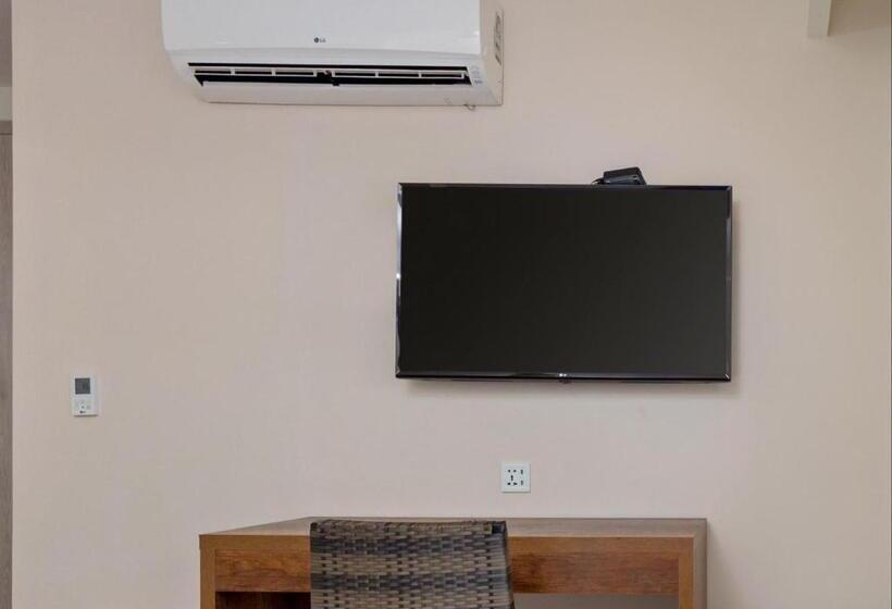 חדר אקונומי, Summer Frente Al Mar