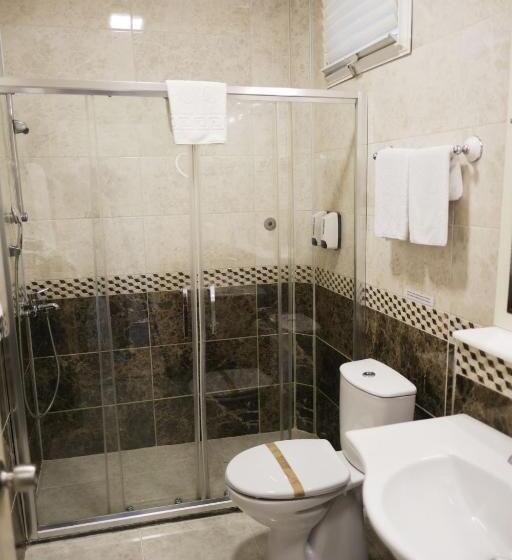 标准间, Troia Tusan