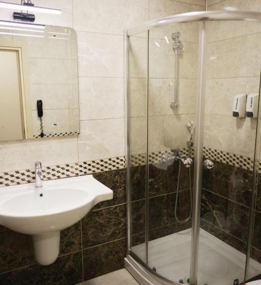 标准间, Troia Tusan