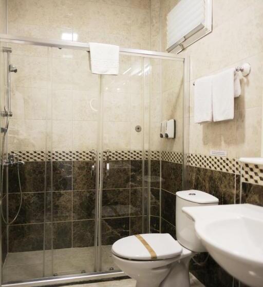 标准间, Troia Tusan