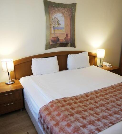 标准间, Troia Tusan