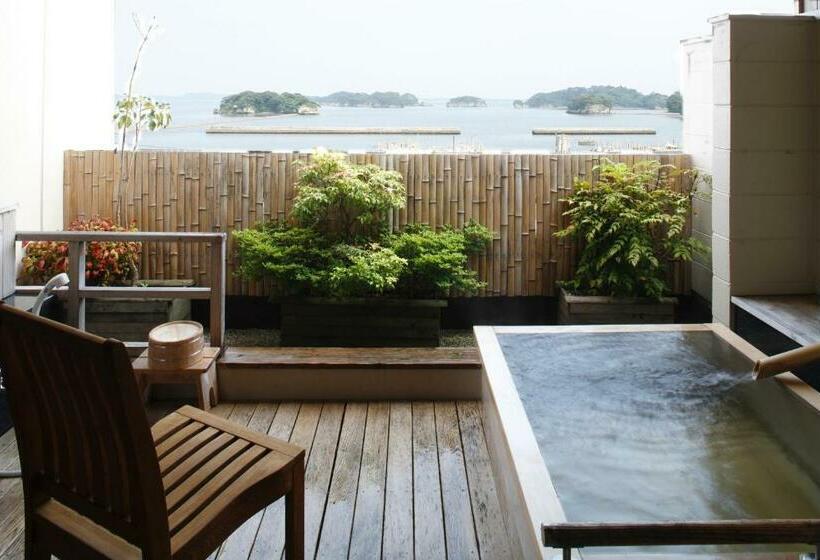 اتاق استاندارد, Ubudo