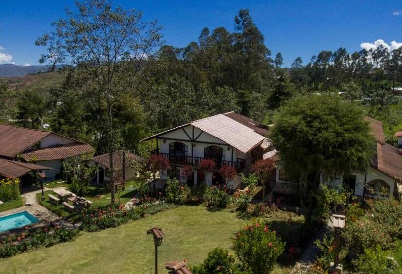 اتاق استاندارد سه نفره, Villa De Paris