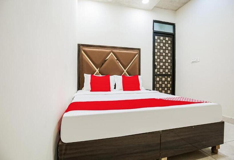 Chambre Basic, O Sunrise